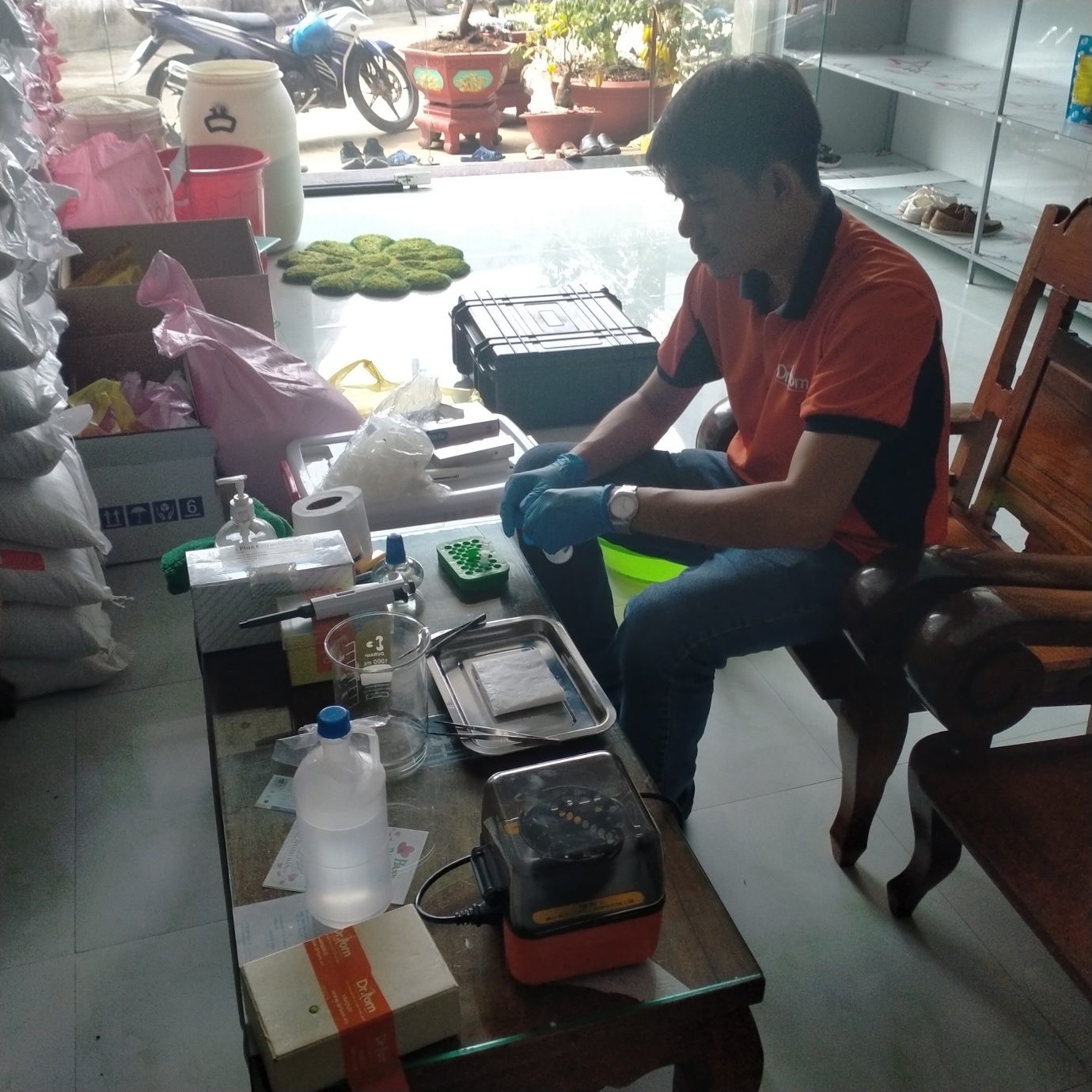 Chương trình hỗ trợ xét nghiệm bệnh tôm bằng máy PCR POCKIT 4